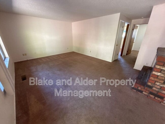 Building Photo - 17794 Webster Rd