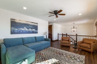 Building Photo - 2406 Tamarack Trail