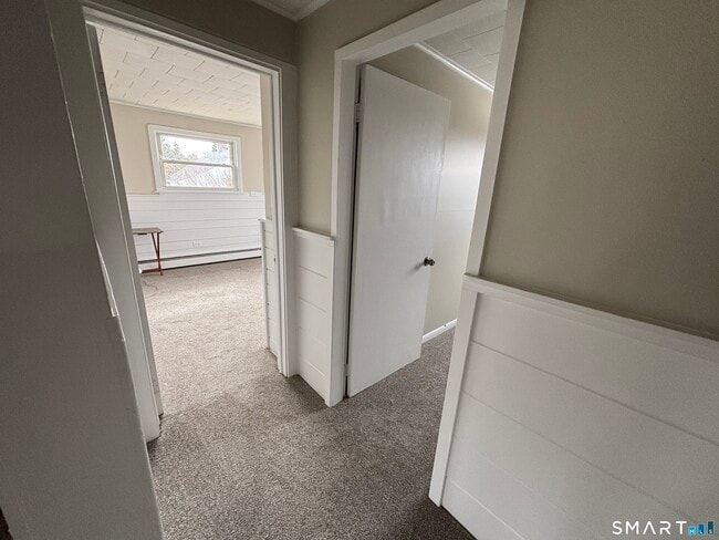 Building Photo - 324 Savage Hill Rd