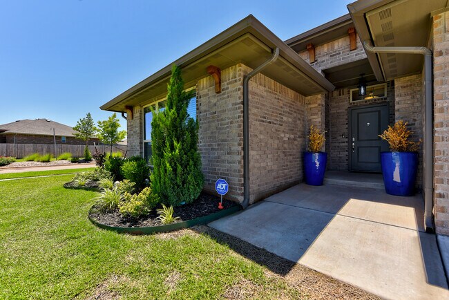 Building Photo - 3828 Waterbrook Ct
