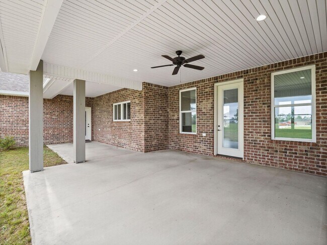 Building Photo - 225 Liberty Dr