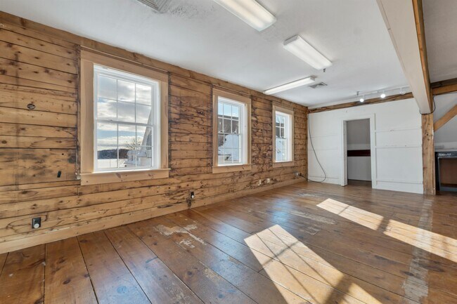 Foto del edificio - 312 Daniel Webster Hwy