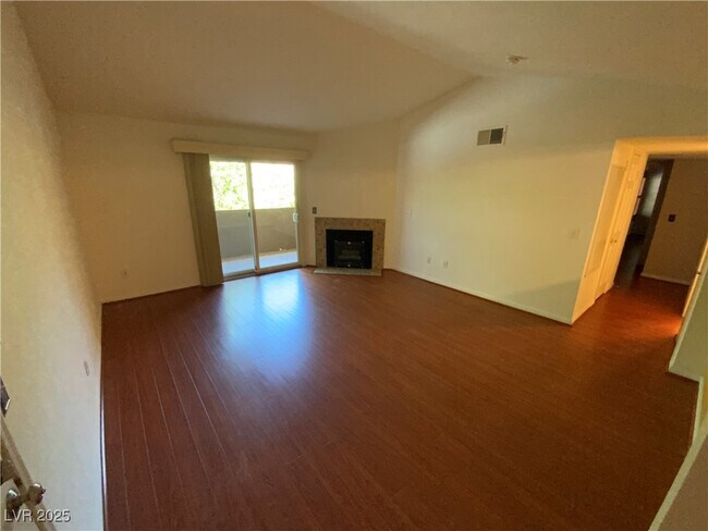 Building Photo - 231 W Horizon Ridge Pkwy