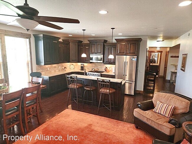 Foto del edificio - 3 br, 2 bath House - 9855 Vista Drive #104