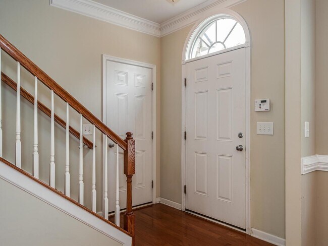 Building Photo - Great location off Archdale!