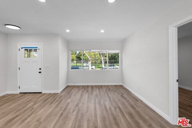 Building Photo - 4215 Moore St