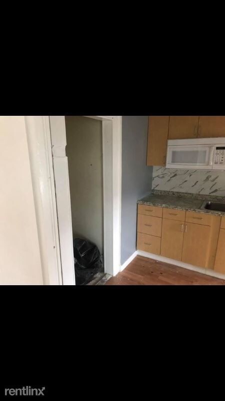 Building Photo - 2 br, 1 bath Apartment - 23 Ash St 3 Unit 3