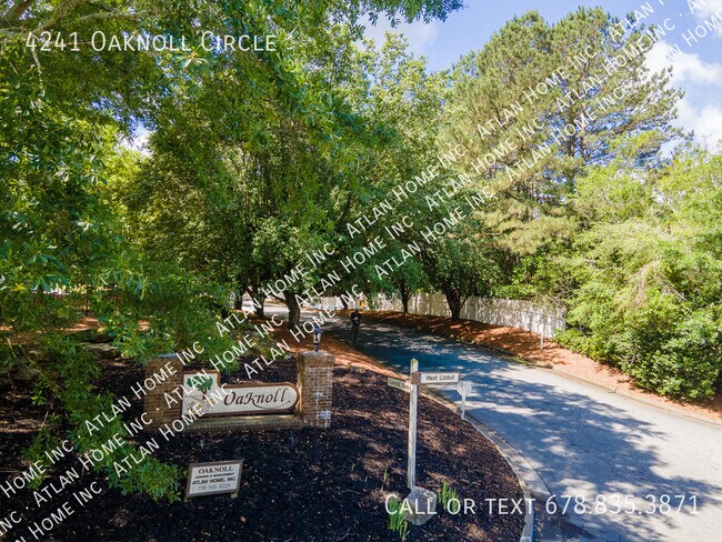 Foto del edificio - 4241 Oaknoll Cir