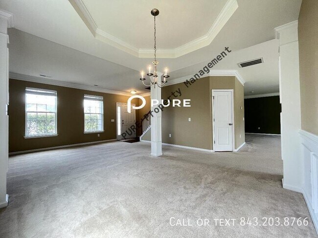 Building Photo - AVAILABLE NOW
