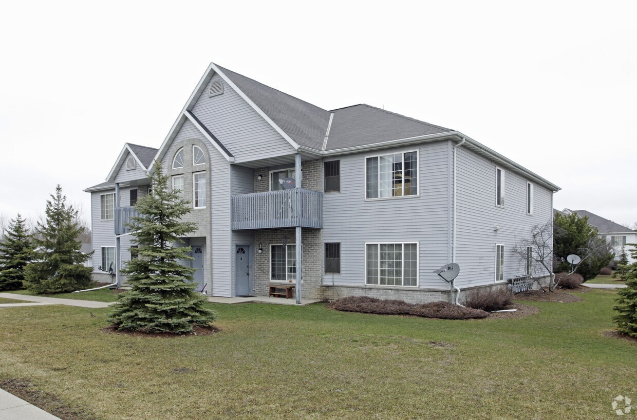 Primary Photo - 904 Fox Creek Dr