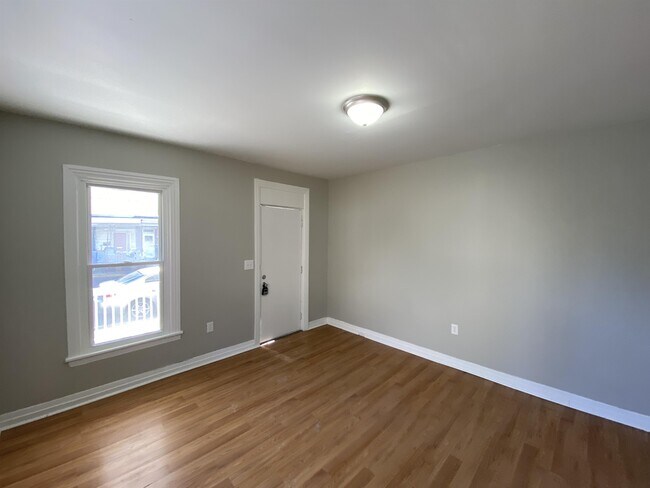 Building Photo - 149 Lincoln St