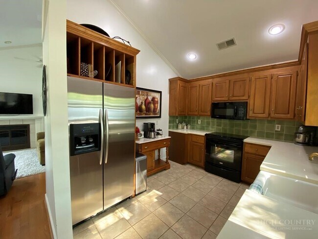Foto del edificio - 312 Glenwood Dr