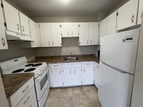 Building Photo - 155 Mystery Lake Dr