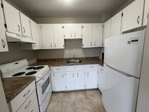 Building Photo - 155 Mystery Lake Dr