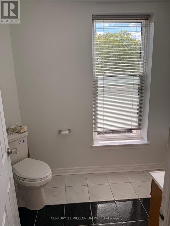 Photo du bâtiment - 1529 Queen St E