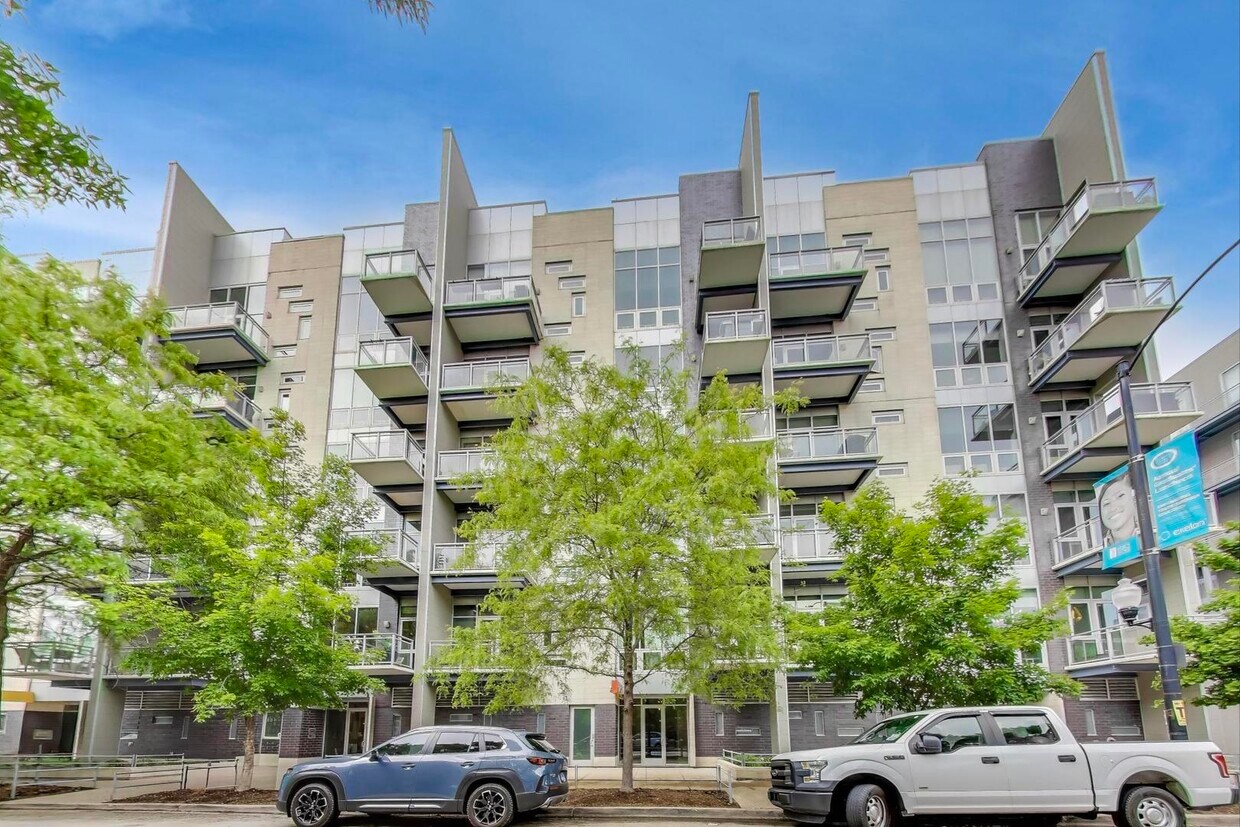 Foto principal - 1120 W Adams St