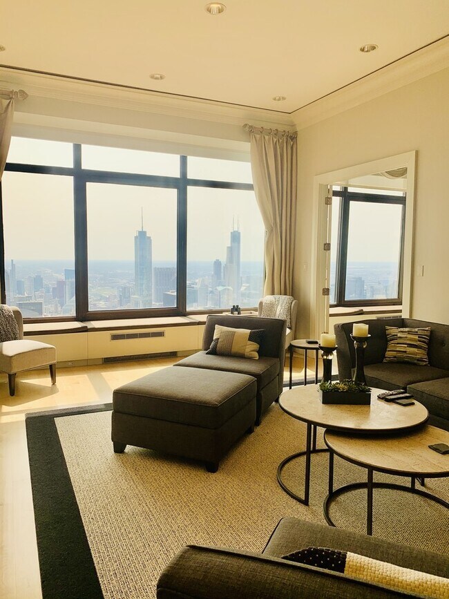 Foto del edificio - 175 E Delaware Pl