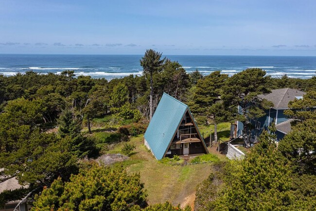 Foto del edificio - 2780 SW Breakers Dr