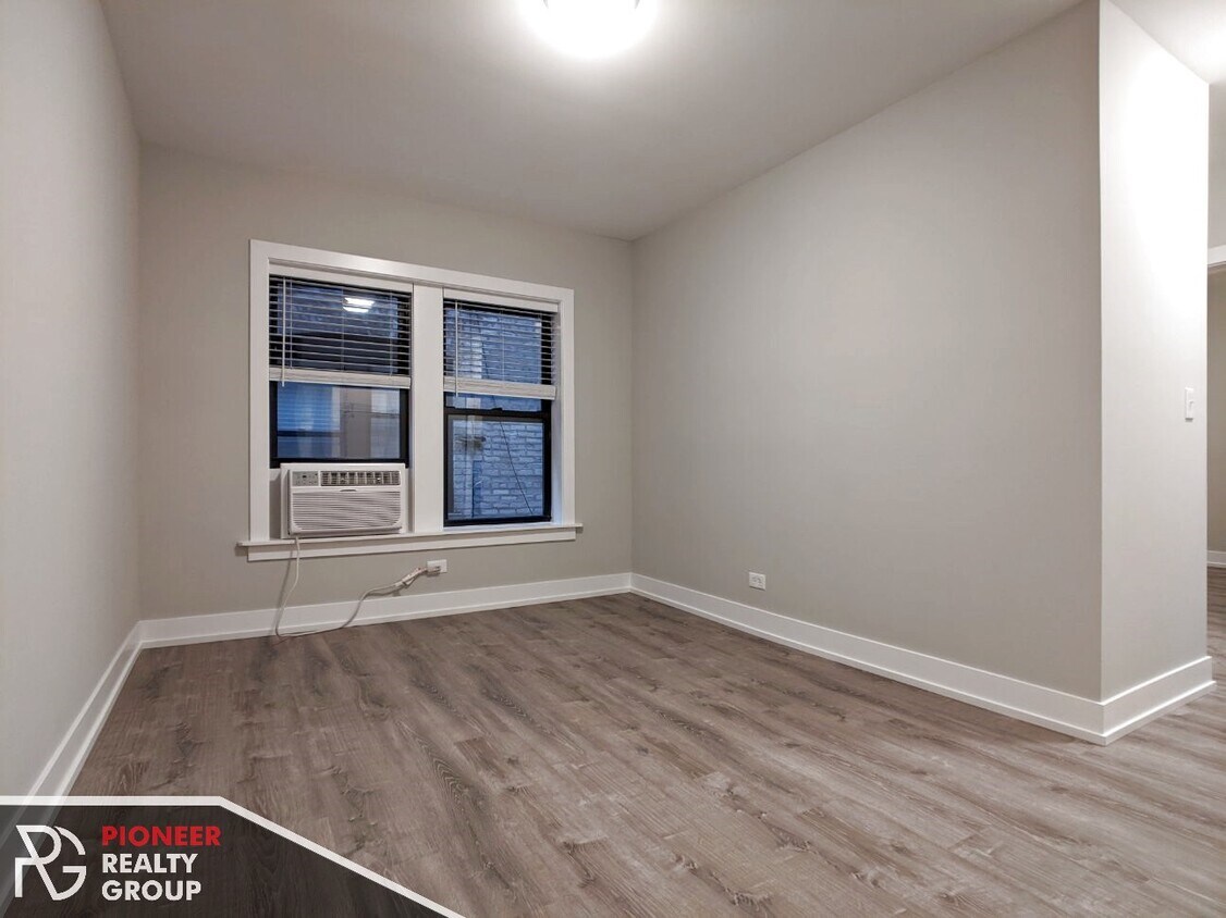 Foto principal - 711 W Brompton Ave