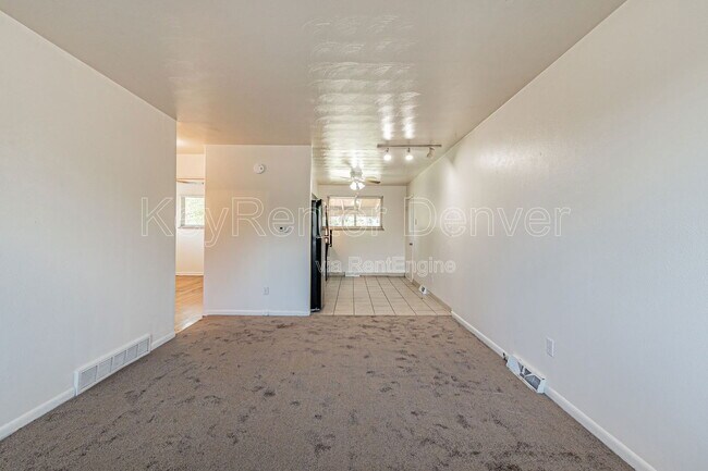 Foto del edificio - 57 Newland Ct