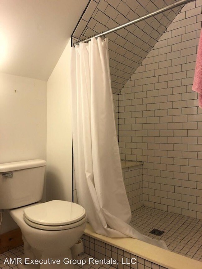 Building Photo - 1 br, 1 bath Apartment - 809 Cooper Ave