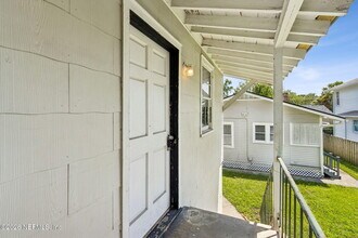 Building Photo - 2747 Forbes St