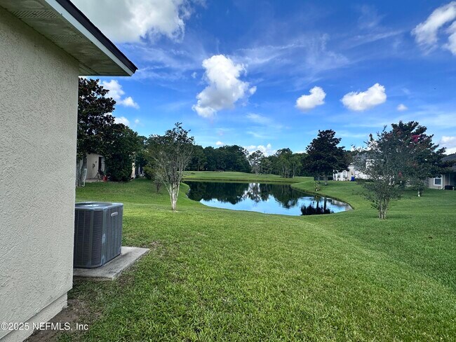 Building Photo - 4545 Golf Ridge Dr