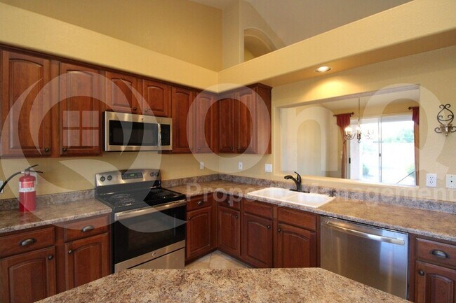 Foto del edificio - 3392 W Monterey St
