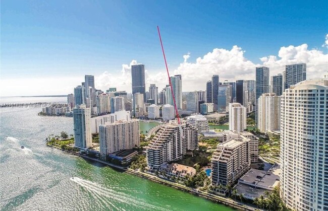 Building Photo - 520 Brickell Key Dr