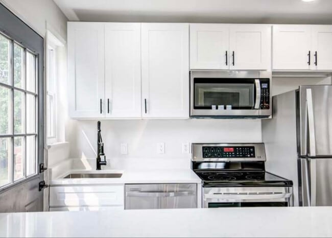 Foto del edificio - 3521 Chadwick Ct