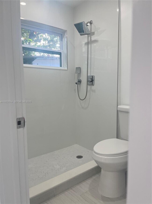 Foto del edificio - 3912 SW 12th Ct