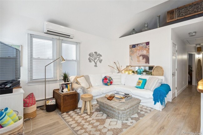 Building Photo - 26 Illinois Ave