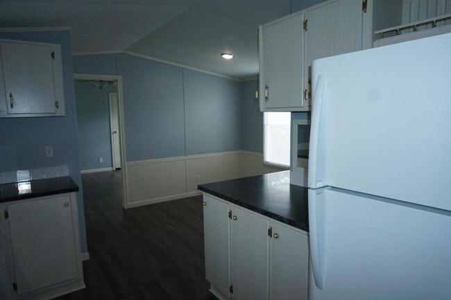 Building Photo - 2524 N Flounder Dr