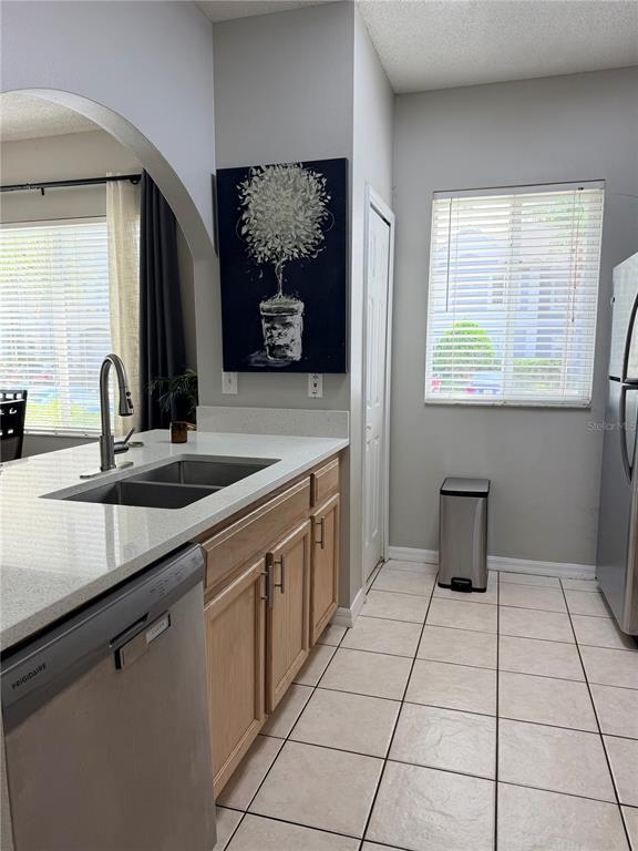 Foto del edificio - 18120 Paradise Point Dr