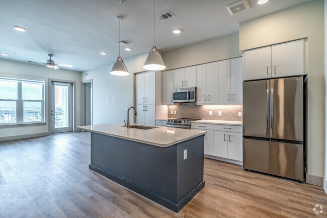2BD, 2BA -1056SF - Kitchen - MAA Breakwater