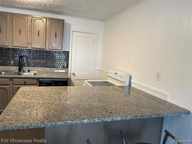 Building Photo - 4335 Territorial Rd