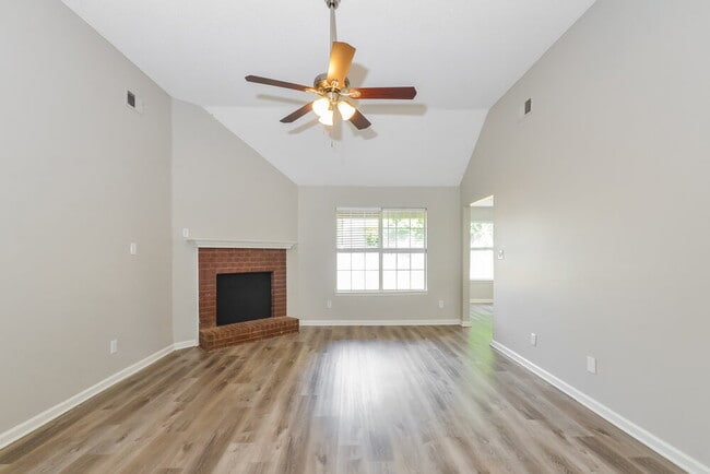 Building Photo - 990 Jessa Cove