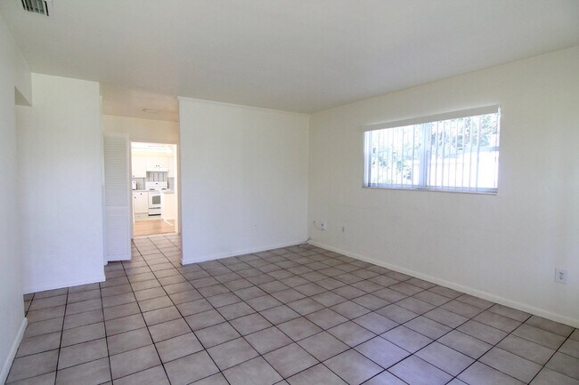 Foto del edificio - 3 bedroom 2 Baths