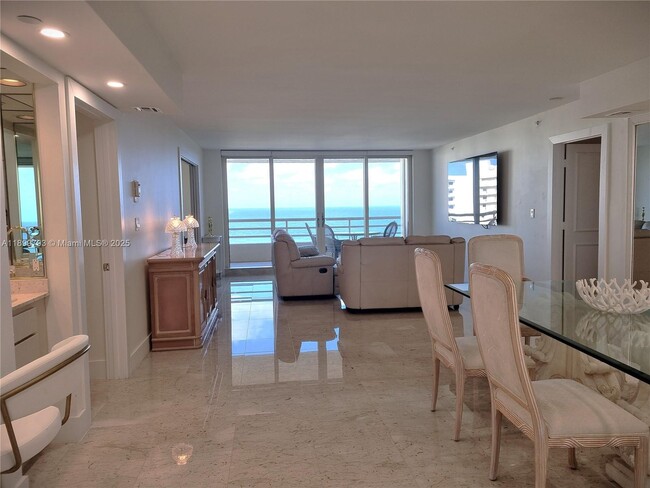 Foto del edificio - 4101 N Ocean Blvd