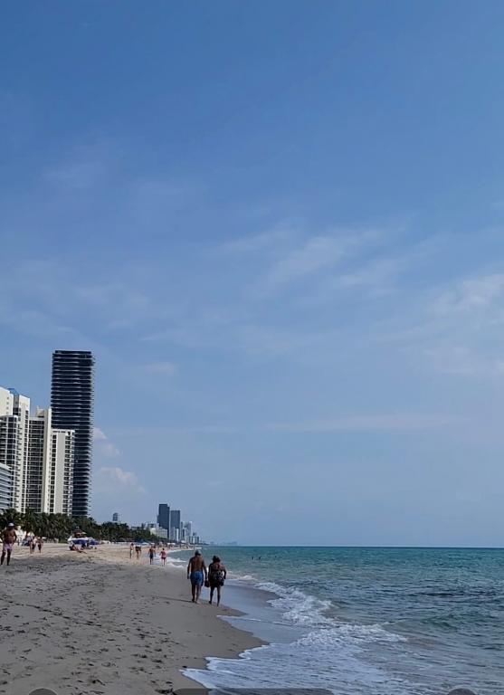 Foto del edificio - 19201 Collins Ave