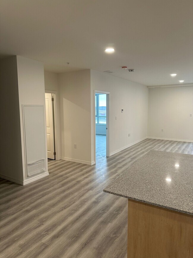 Building Photo - 1098 Paisley Rd