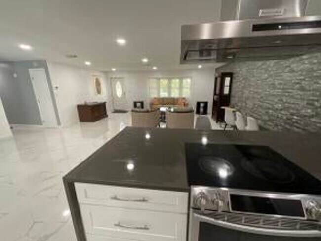 Foto del edificio - 3205 NW 87th Ave