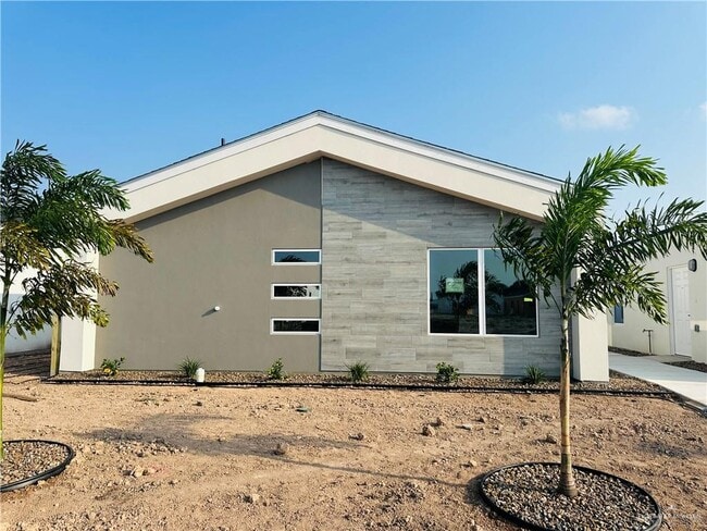 Building Photo - 2613 Mockingbird Rd