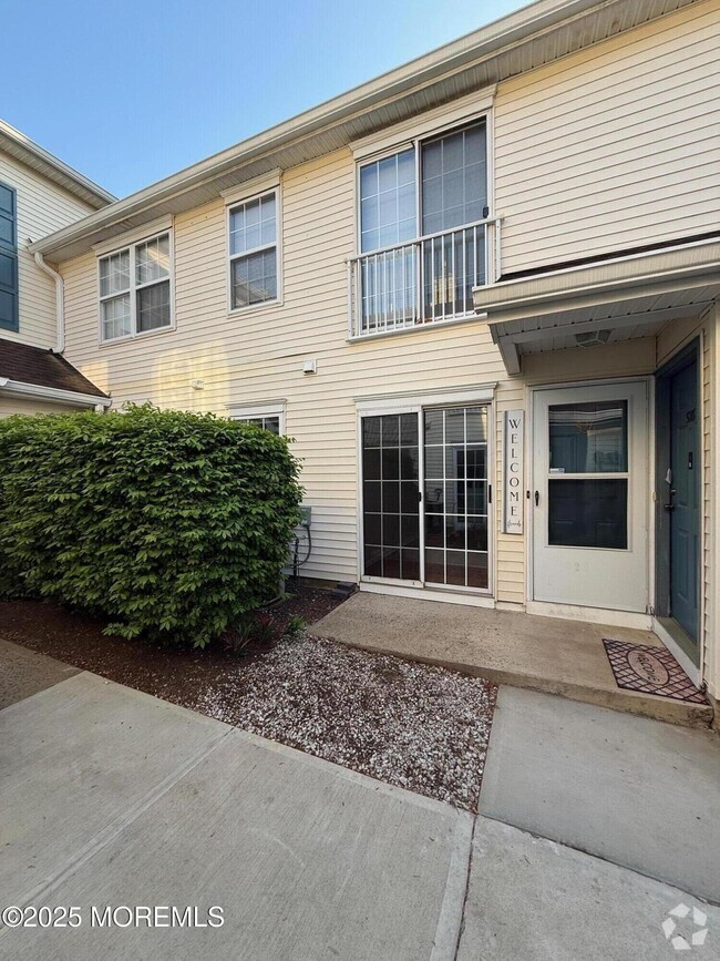 Building Photo - 526 Tivoli Ct