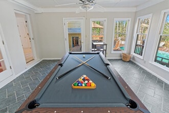 Building Photo - 710 SE Maynard Rd