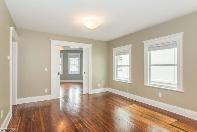 Building Photo - 34 N Willow St