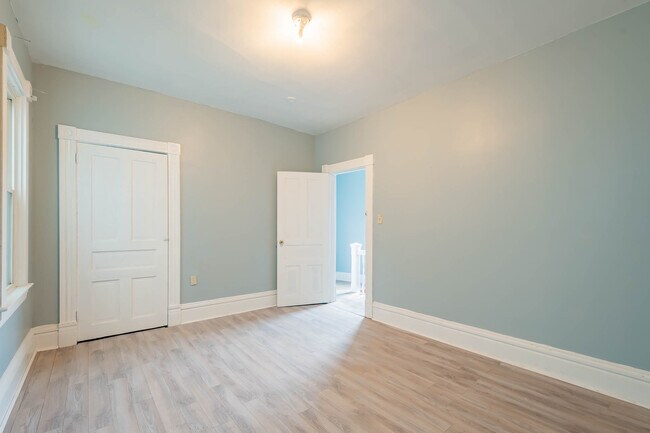 Foto del edificio - 5311 Broad St