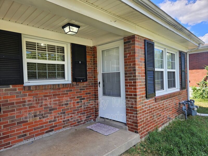 Photo - 2268 Winterberry Drive