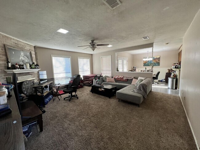 Building Photo - 1603 Treehouse Trail