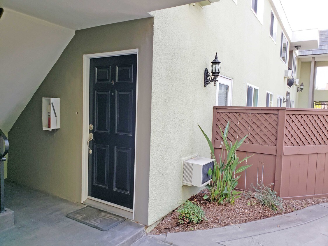 6666 Beadnell Way, San Diego, CA 92117 Condo for Rent in San Diego